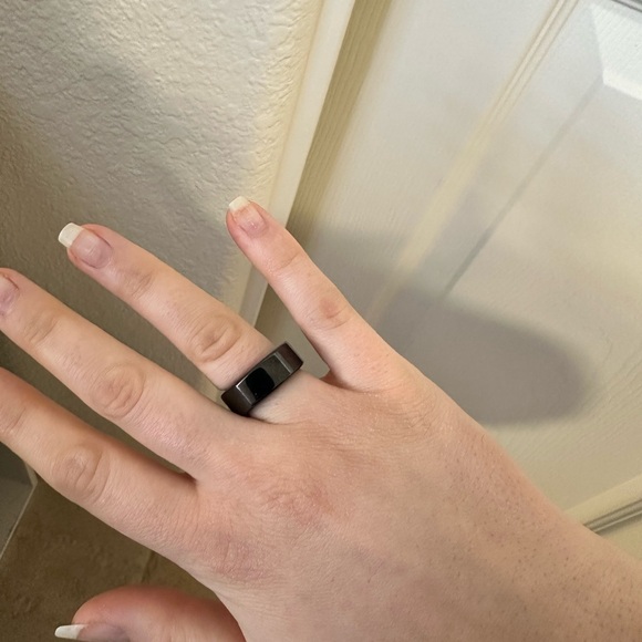 Oura Gen3 Heritage Size US7 Ring - Picture 4 of 8